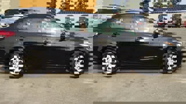 Used 2018 Kia Forte LX image 10