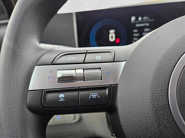 Certified 2025 Hyundai Tucson SE image 16