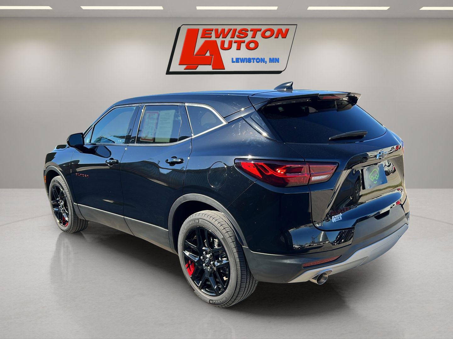 Used 2024 Chevrolet Blazer LT w/ Redline Edition AWD/4WD image 11