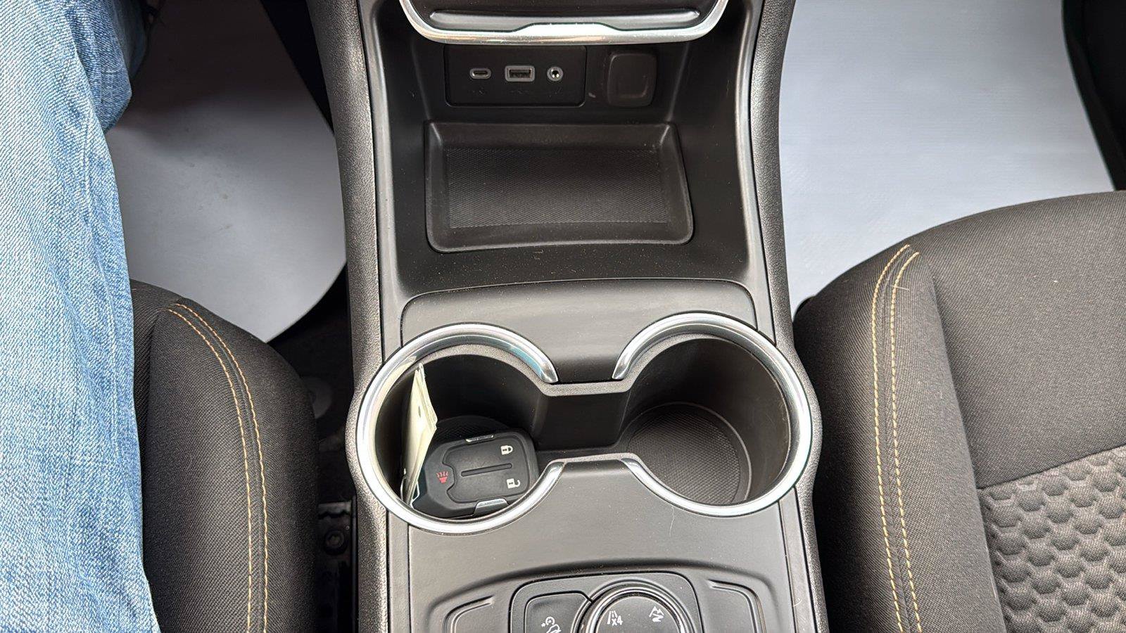 Used 2020 GMC Terrain SLE AWD/4WD image 15