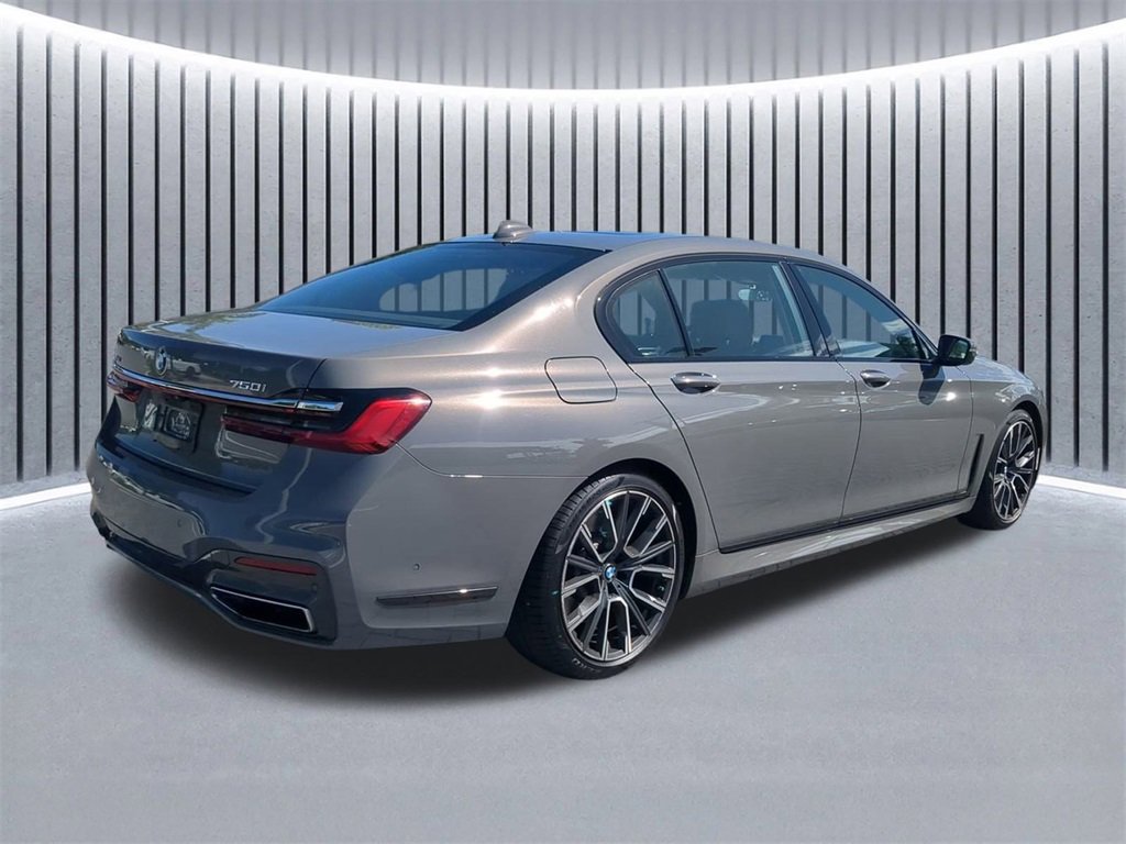 Used 2021 BMW 750i xDrive w/ Luxury Rear Seating Package image 5