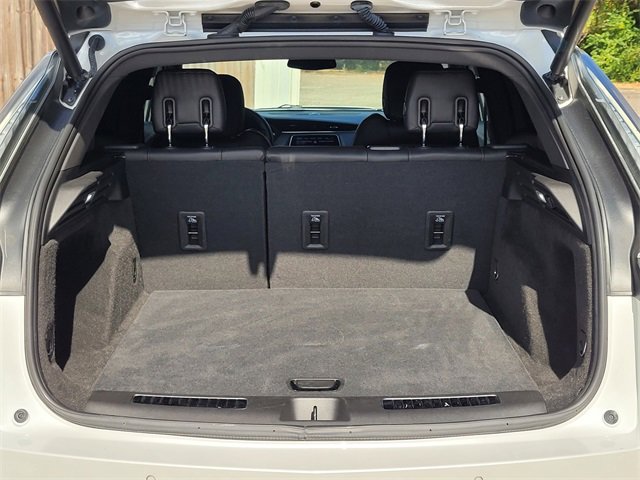 Used 2023 Cadillac XT4 Sport image 9