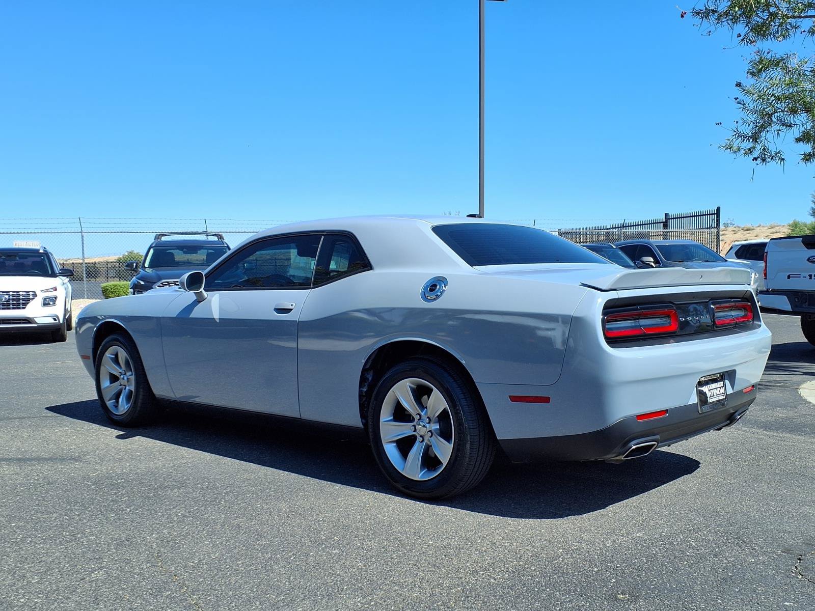 Used 2020 Dodge Challenger SXT RWD image 4