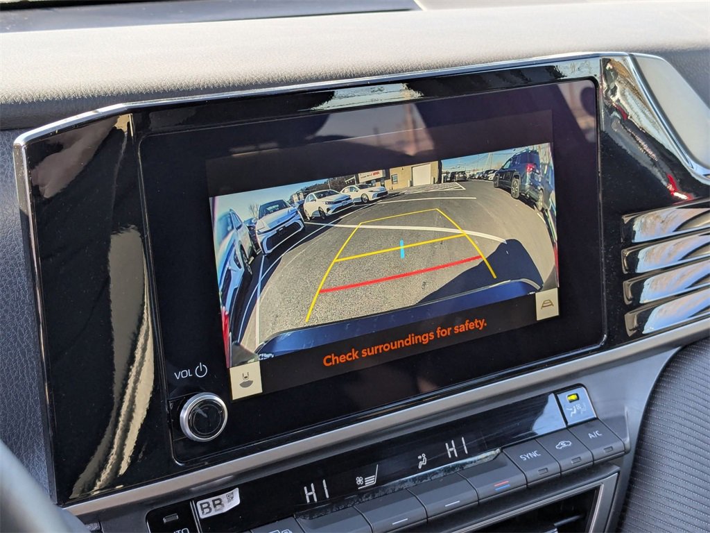 Used 2025 Toyota Camry SE image 24