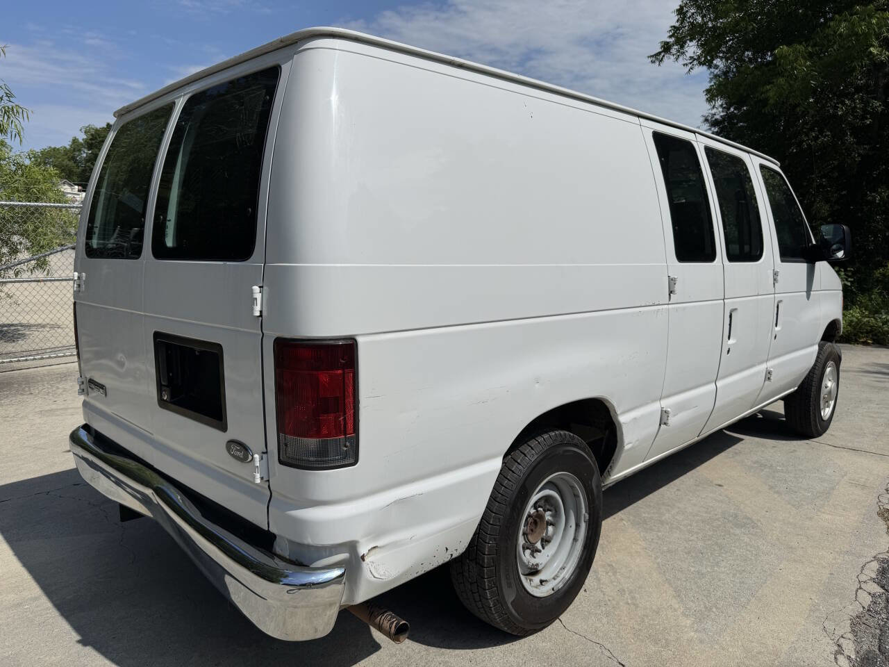 Used 2007 Ford E-150 and Econoline 150 image 10