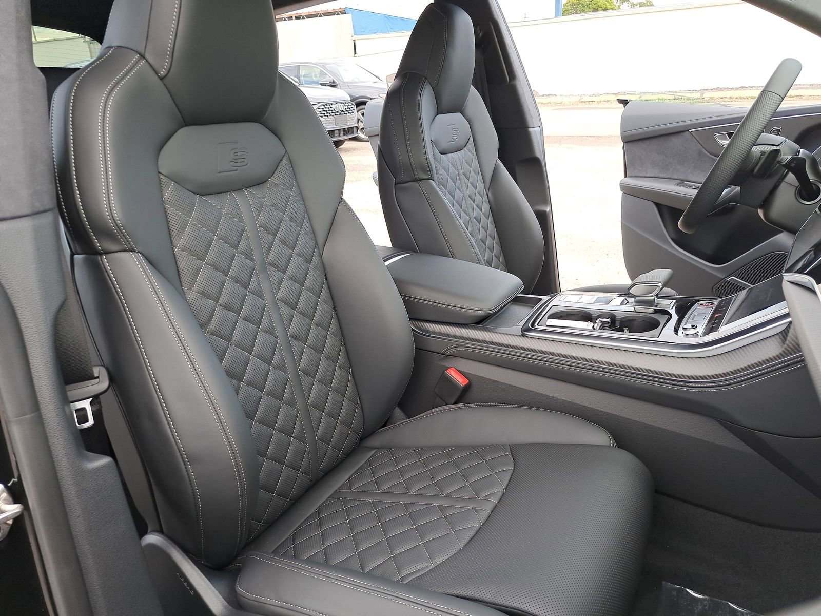 New 2026 Audi SQ8 Prestige image 10