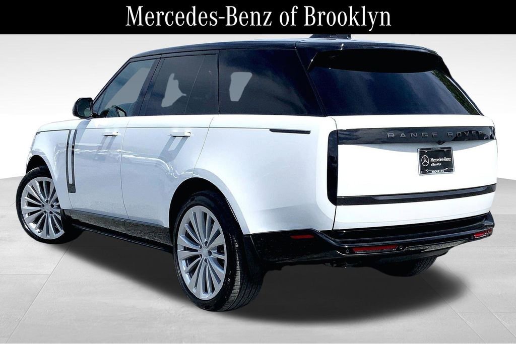 Used 2025 Land Rover Range Rover SE AWD/4WD image 11