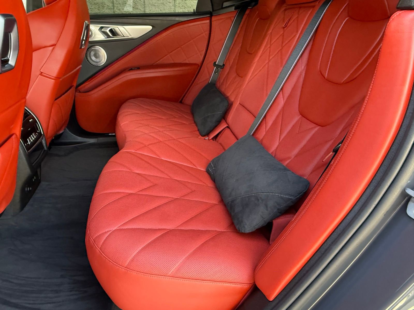 Used 2025 BMW XM Base image 31