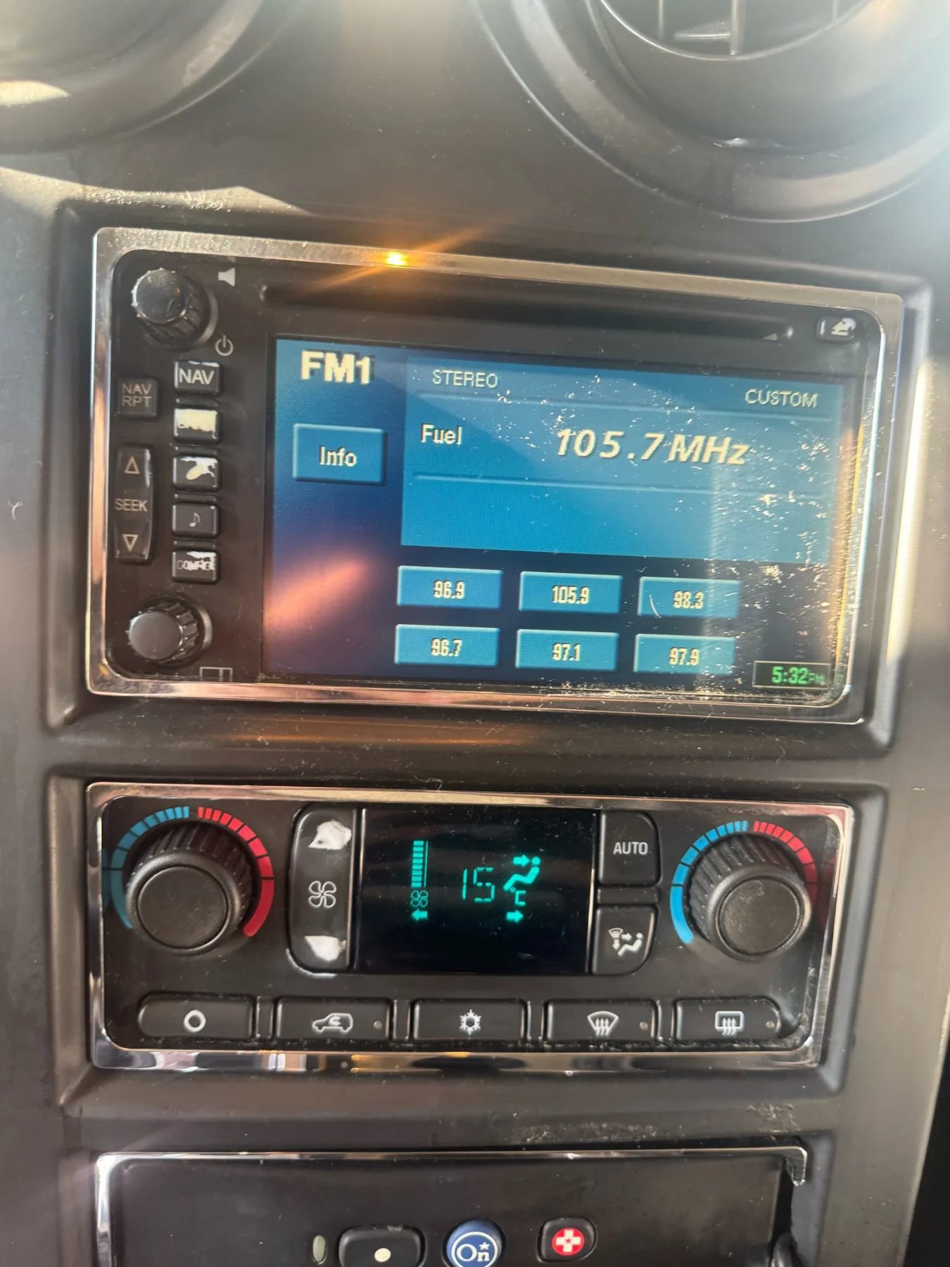 Used 2005 HUMMER H2 w/ Preferred Equipment Group image 12