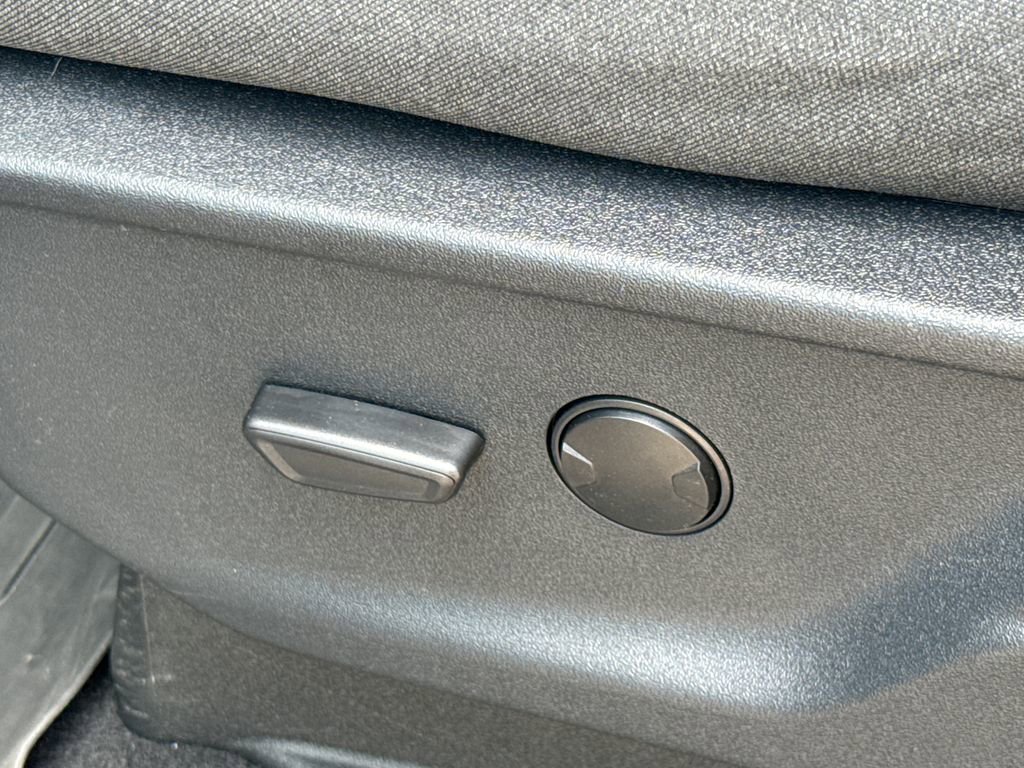 Certified 2024 Ford F250 XLT w/ XLT Premium Package image 27