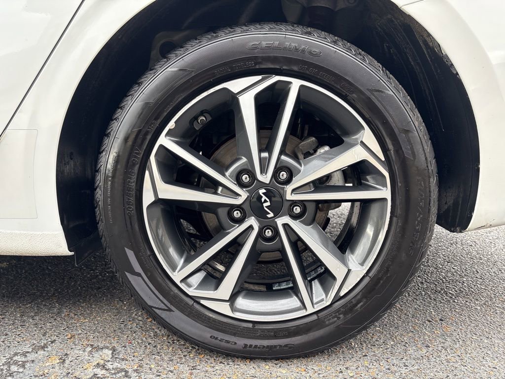 Used 2024 Kia Forte LXS image 24