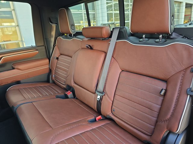 Used 2025 GMC Sierra 2500 Denali Ultimate w/ Max Trailering Package image 13