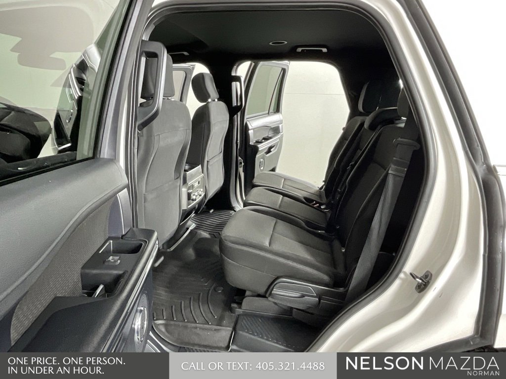 Used 2019 Ford Expedition XLT image 13