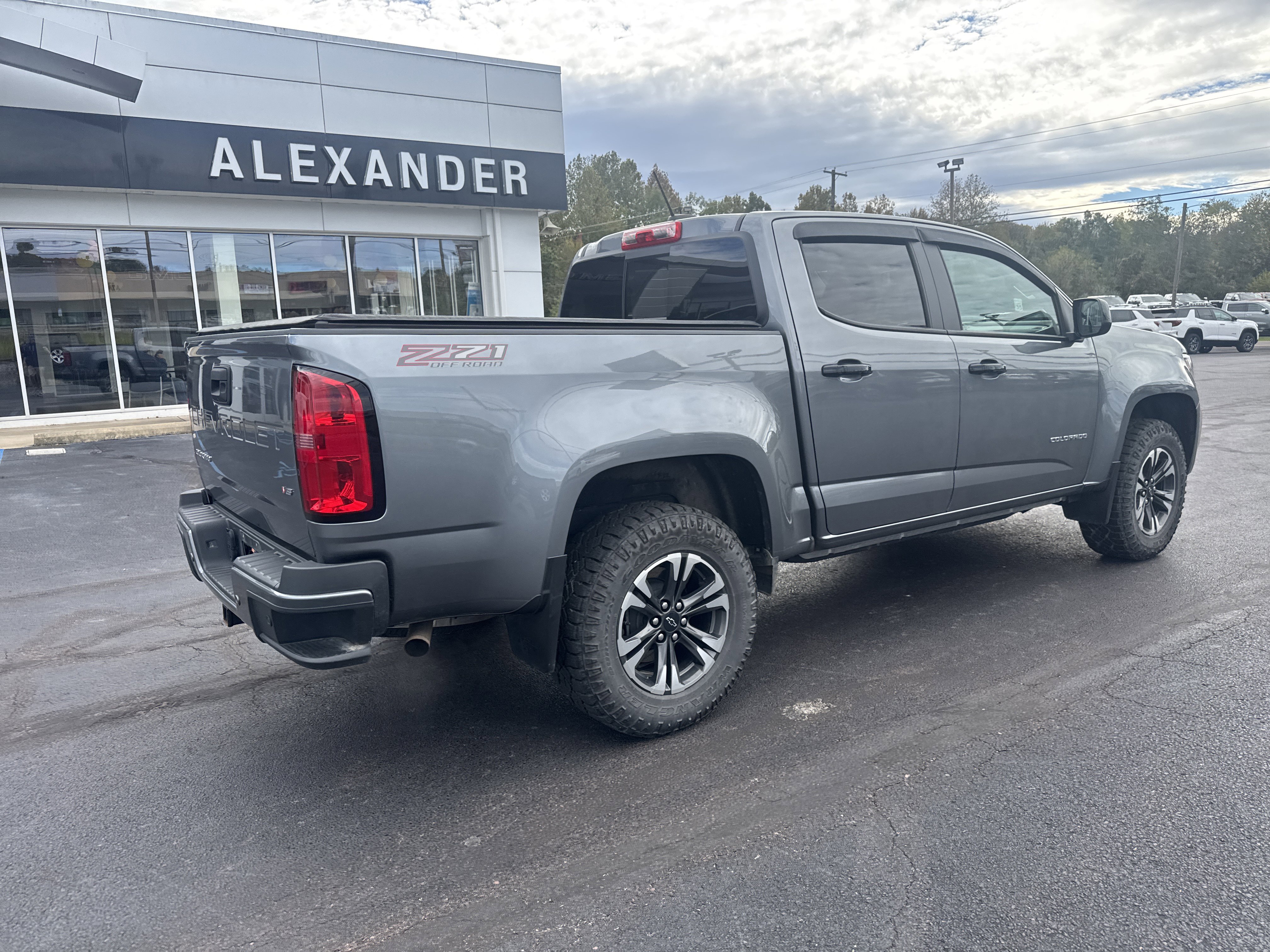 Used 2022 Chevrolet Colorado Z71 image 3