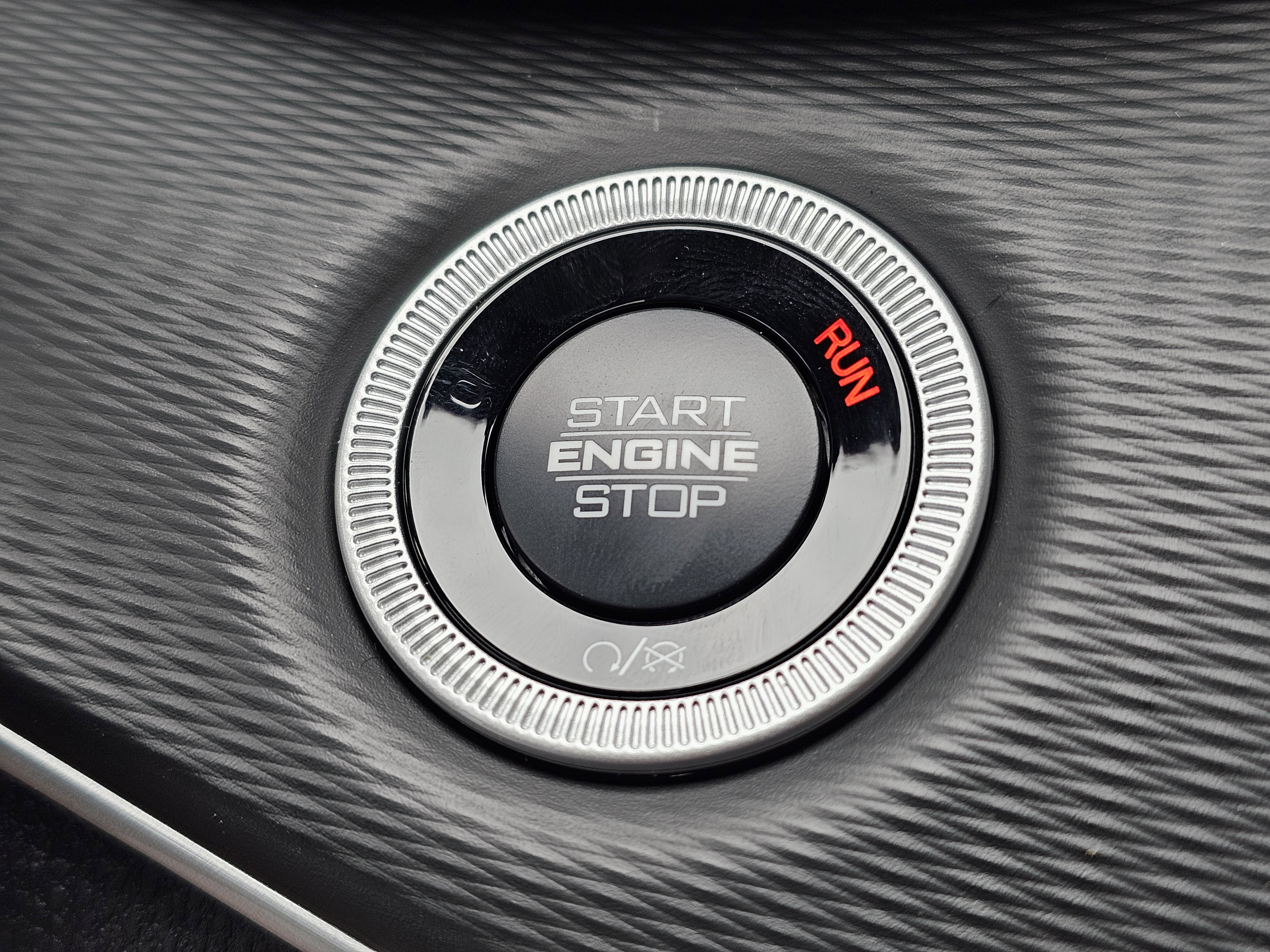 New 2025 Jeep Grand Cherokee Altitude image 23