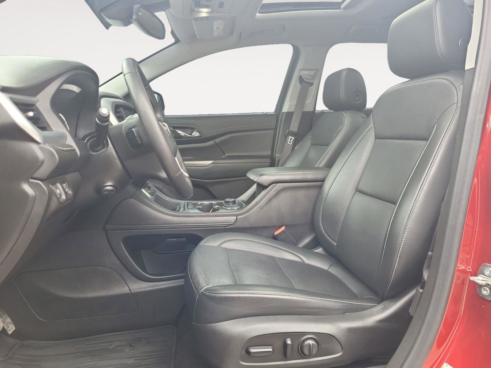 Used 2021 GMC Acadia SLT w/ Elevation Edition image 10