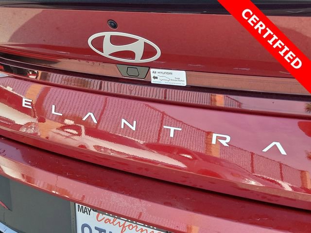 Certified 2025 Hyundai Elantra Sport image 22