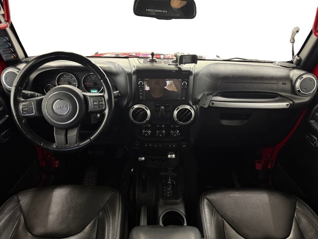 Used 2016 Jeep Wrangler Rubicon w/ Power Convenience Group AWD/4WD image 12