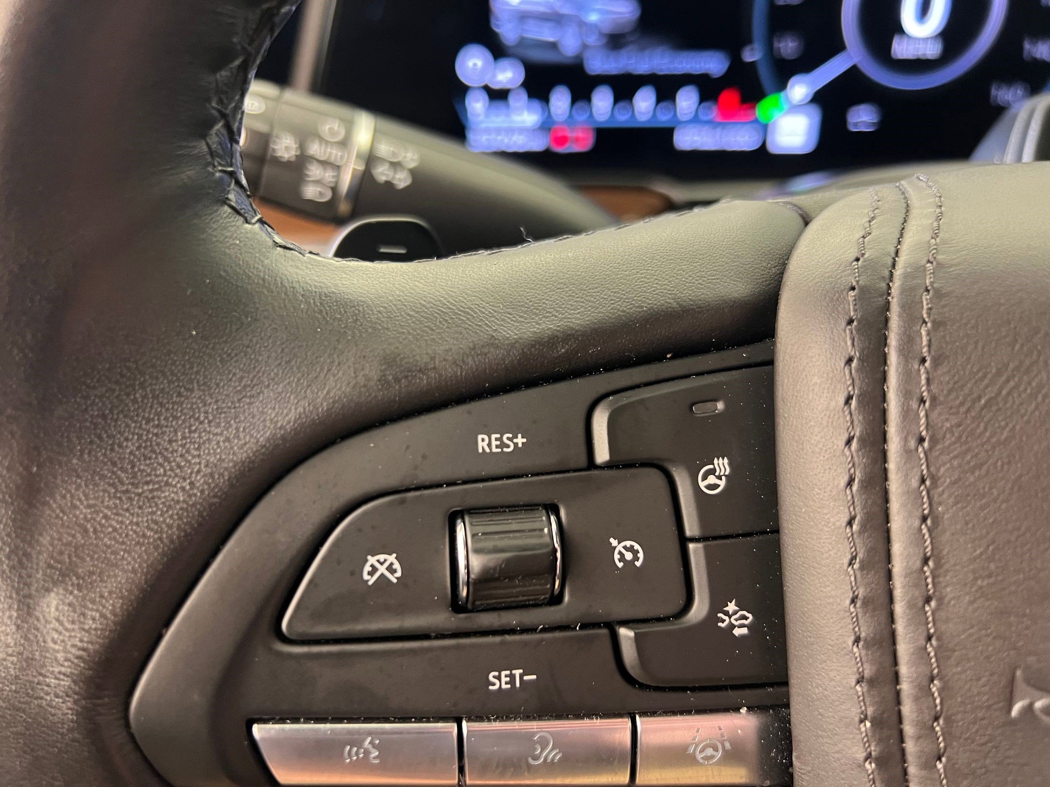 Used 2023 Cadillac Escalade Sport Platinum w/ Heavy-Duty Trailer Package image 17