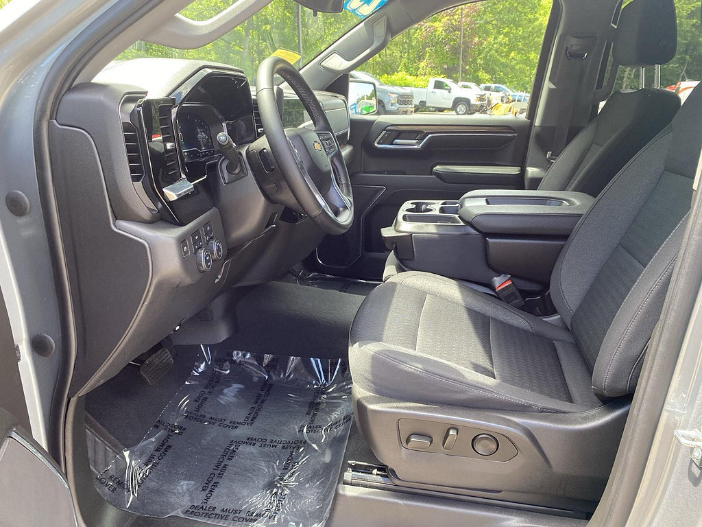 Used 2023 Chevrolet Silverado 1500 LT AWD/4WD image 47