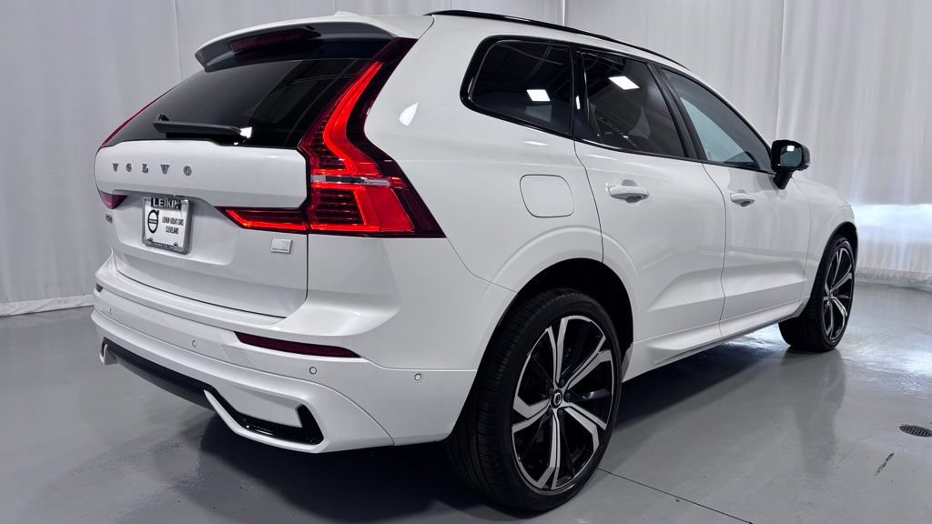 Certified 2024 Volvo XC60 T8 Ultimate AWD/4WD image 6