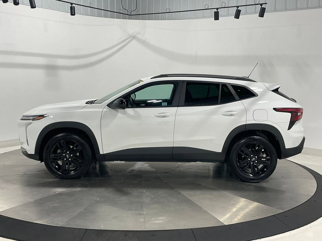 Used 2025 Chevrolet Trax ACTIV image 14