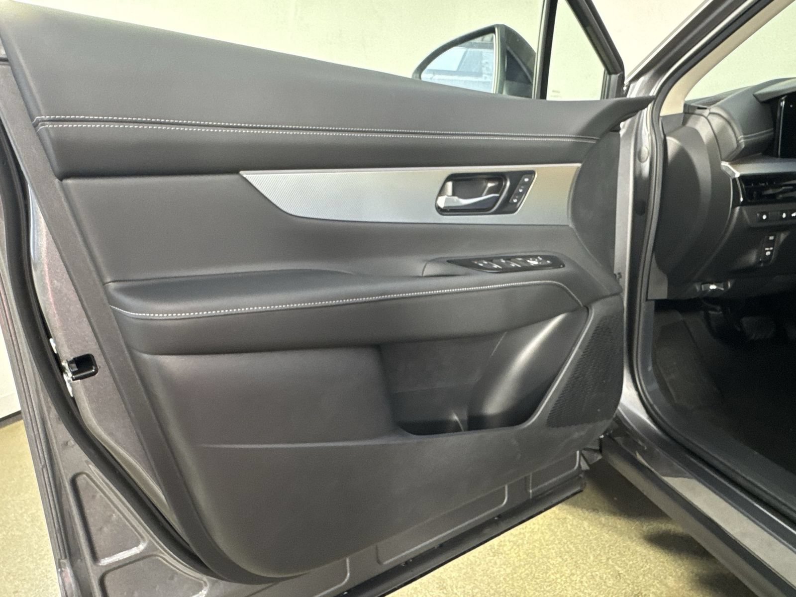 Used 2025 Nissan Murano SL w/ Cargo Package AWD/4WD image 21