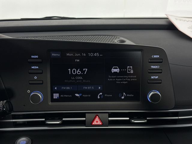 Used 2025 Hyundai Elantra Hybrid FWD image 22