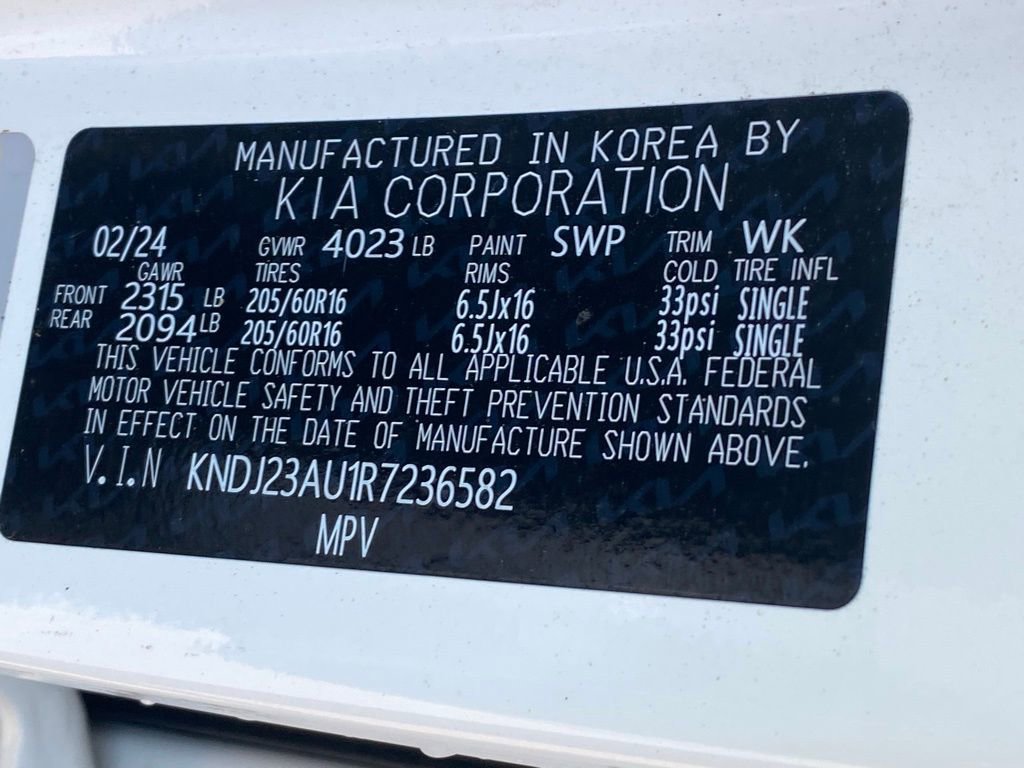 Certified 2024 Kia Soul LX FWD image 31