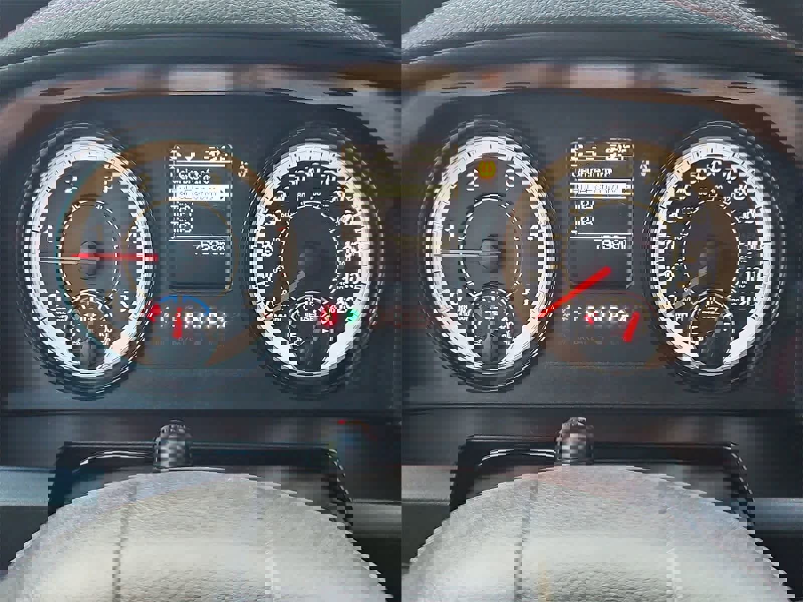 Used 2018 RAM 2500 SLT image 33