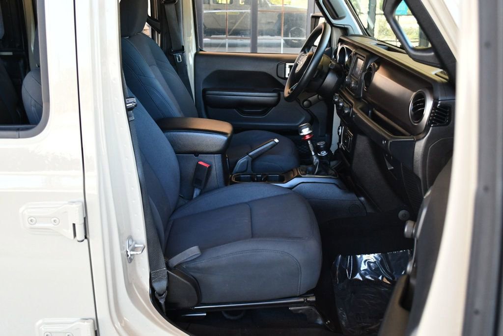 Used 2020 Jeep Gladiator Sport w/ Trailer Tow Package image 49