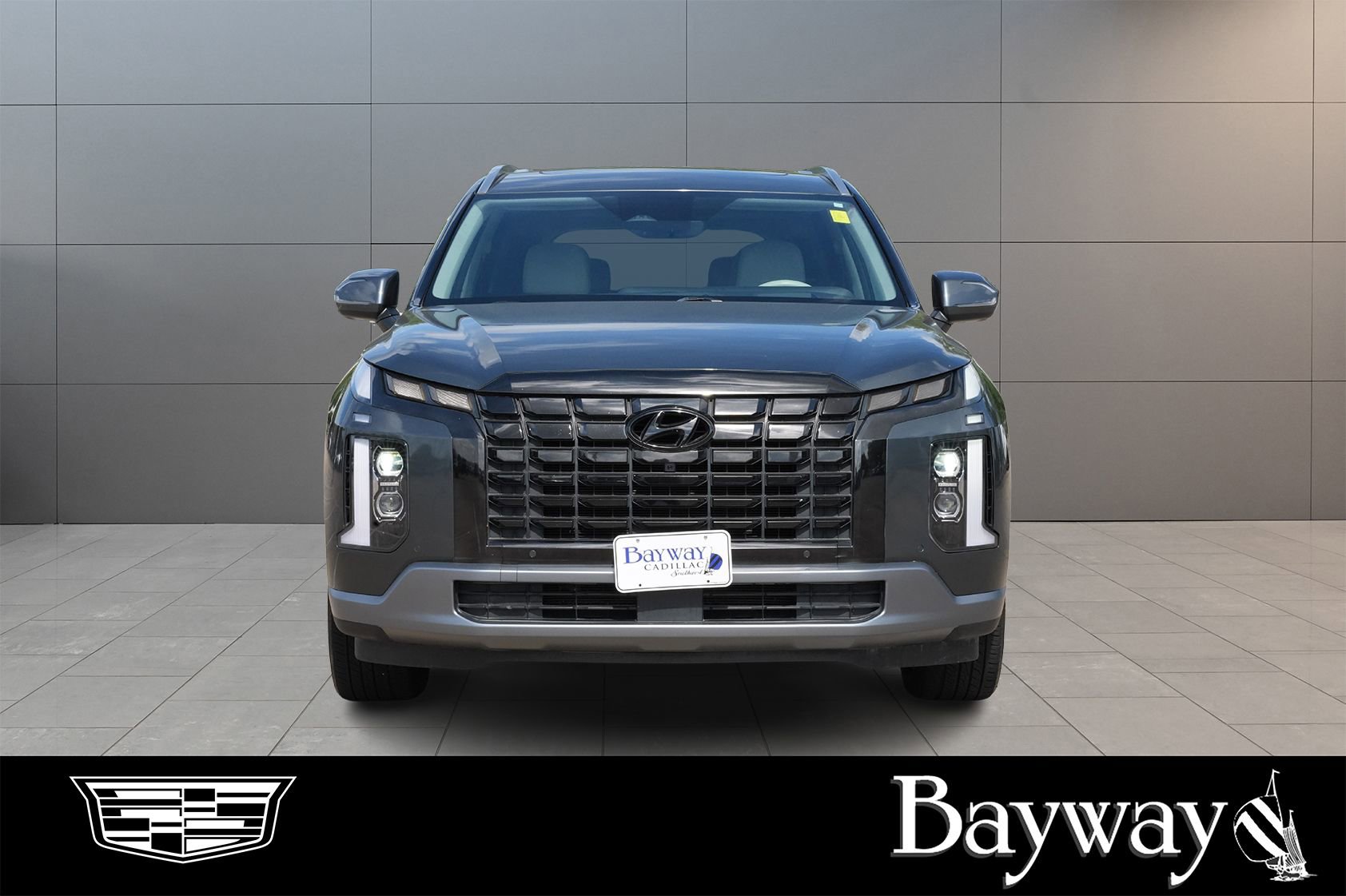 Used 2023 Hyundai Palisade Limited FWD image 2