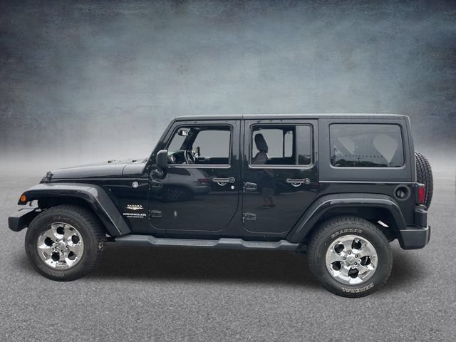 Used 2015 Jeep Wrangler Unlimited Sahara w/ Connectivity Group AWD/4WD image 10