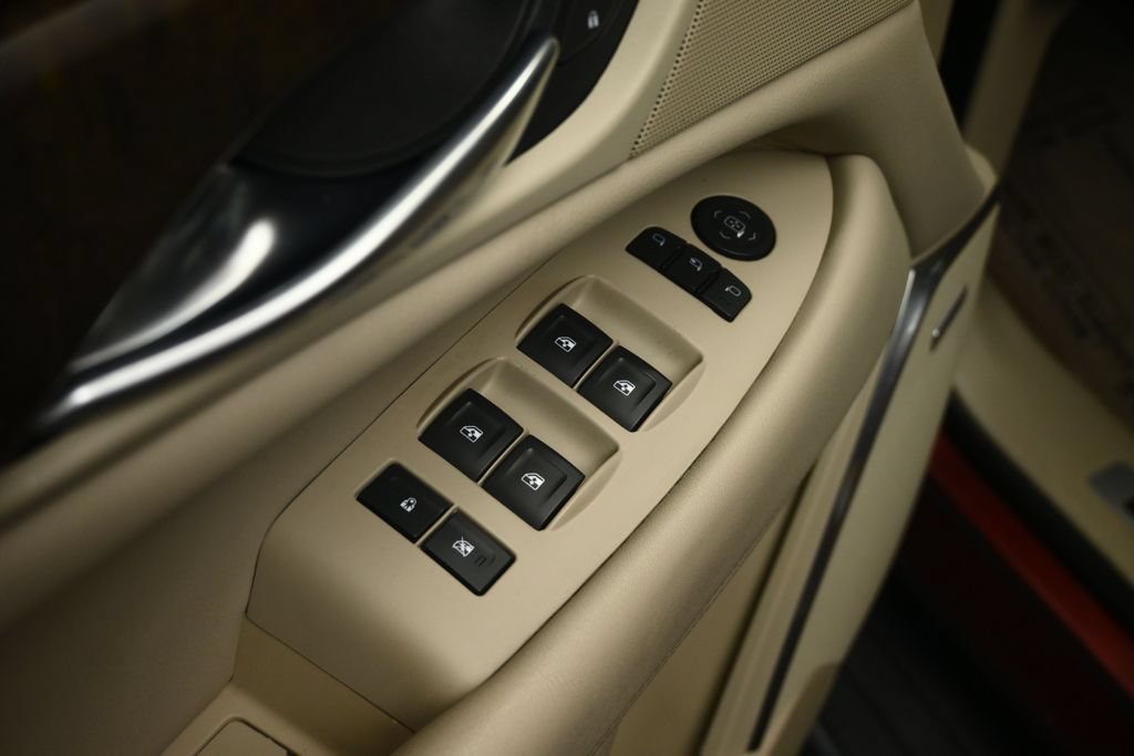 Used 2019 Cadillac Escalade Luxury w/ LPO, Radiant Package AWD/4WD image 47