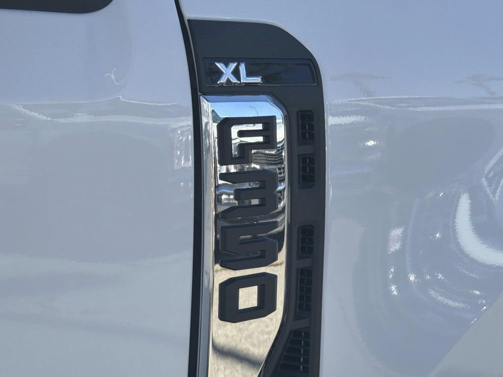 New 2026 Ford F350 XL w/ XL Chrome Package image 25