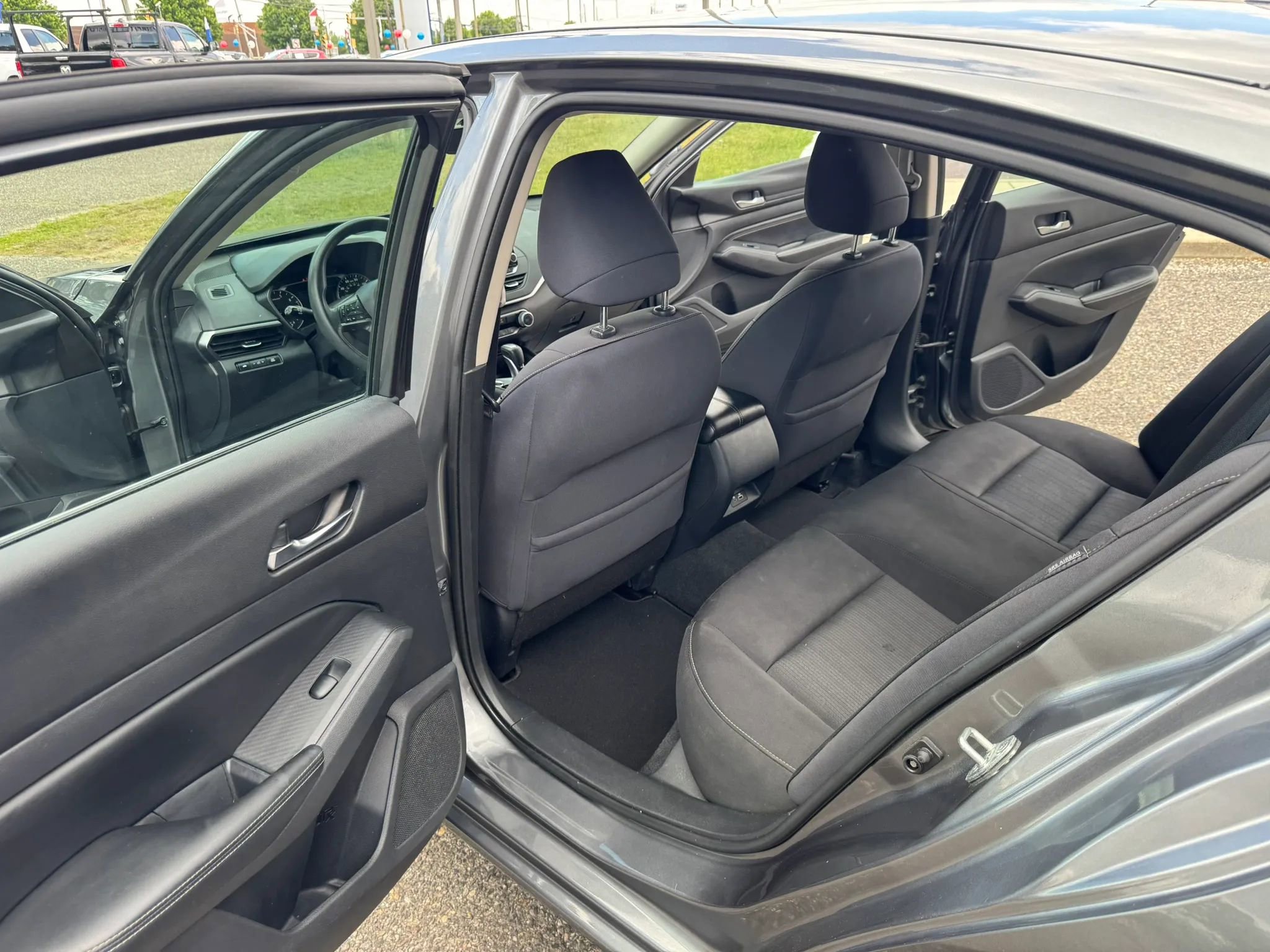 Used 2019 Nissan Altima 2.5 S FWD image 12
