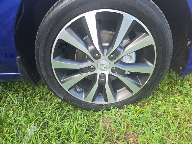 Used 2020 Hyundai Elantra GT w/ Style Package 02 FWD image 19