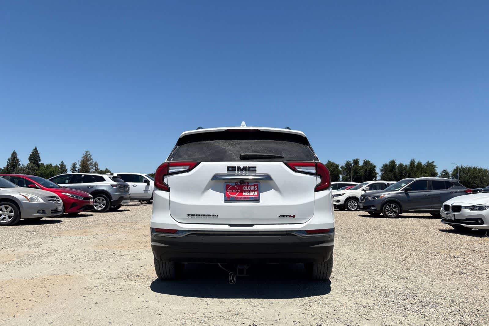 Used 2024 GMC Terrain AT4 w/ Tech Package AWD/4WD image 8