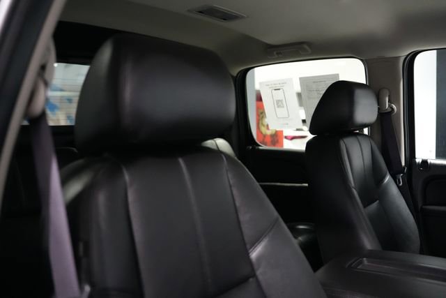 Used 2012 Chevrolet Avalanche LT w/ Suspension Package, Off-Road image 20