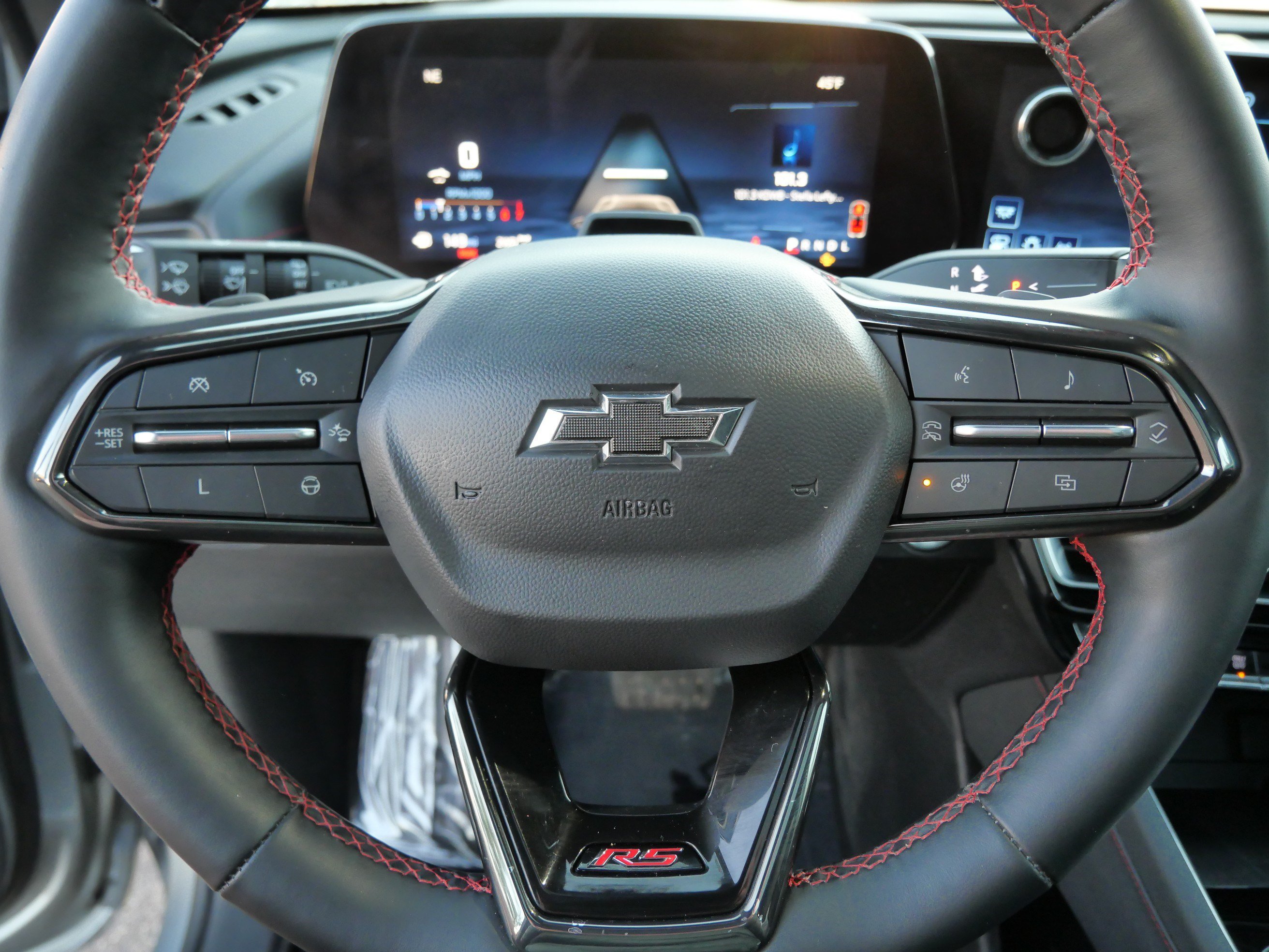 Used 2024 Chevrolet Traverse RS w/ LPO, Floor Liner Package AWD/4WD image 25