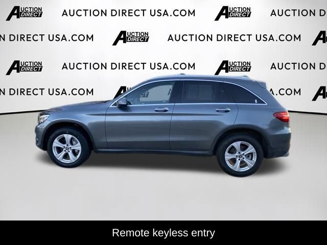 Used 2018 Mercedes-Benz GLC 300 4MATIC image 3
