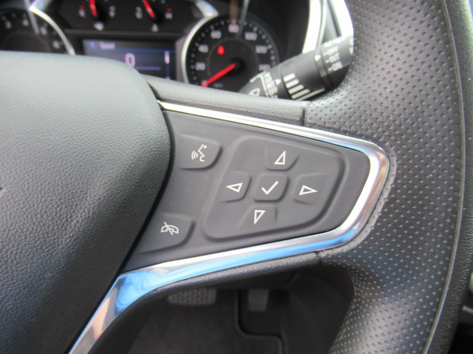 Used 2020 Chevrolet Equinox LT FWD image 22