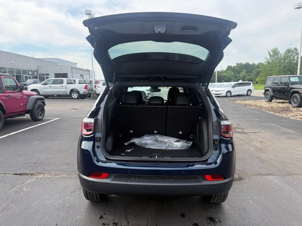 New 2026 Jeep Compass Limited w/ Sun, Sound & Navigation Group AWD/4WD image 40