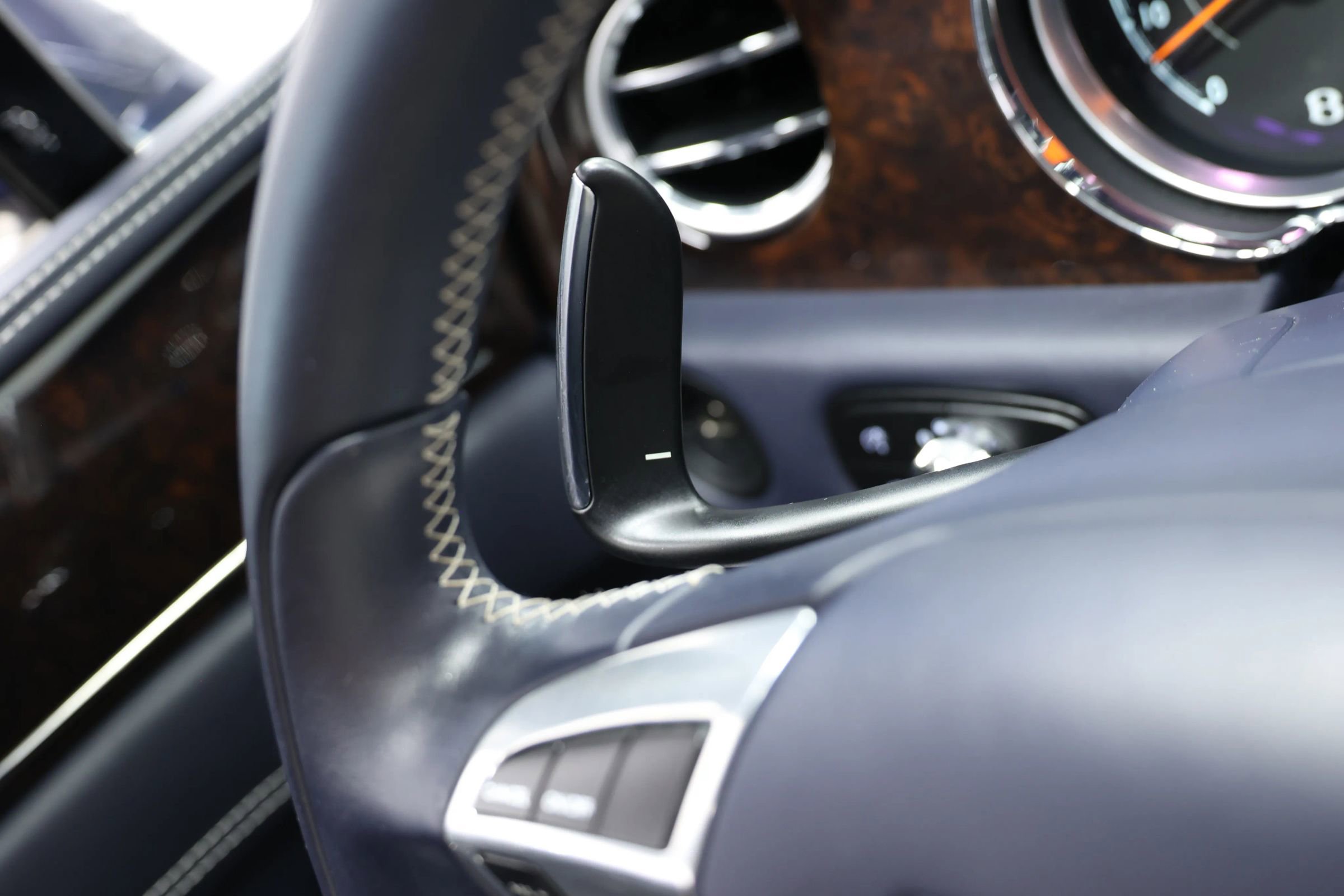 Used 2016 Bentley Flying Spur V8 AWD/4WD image 30