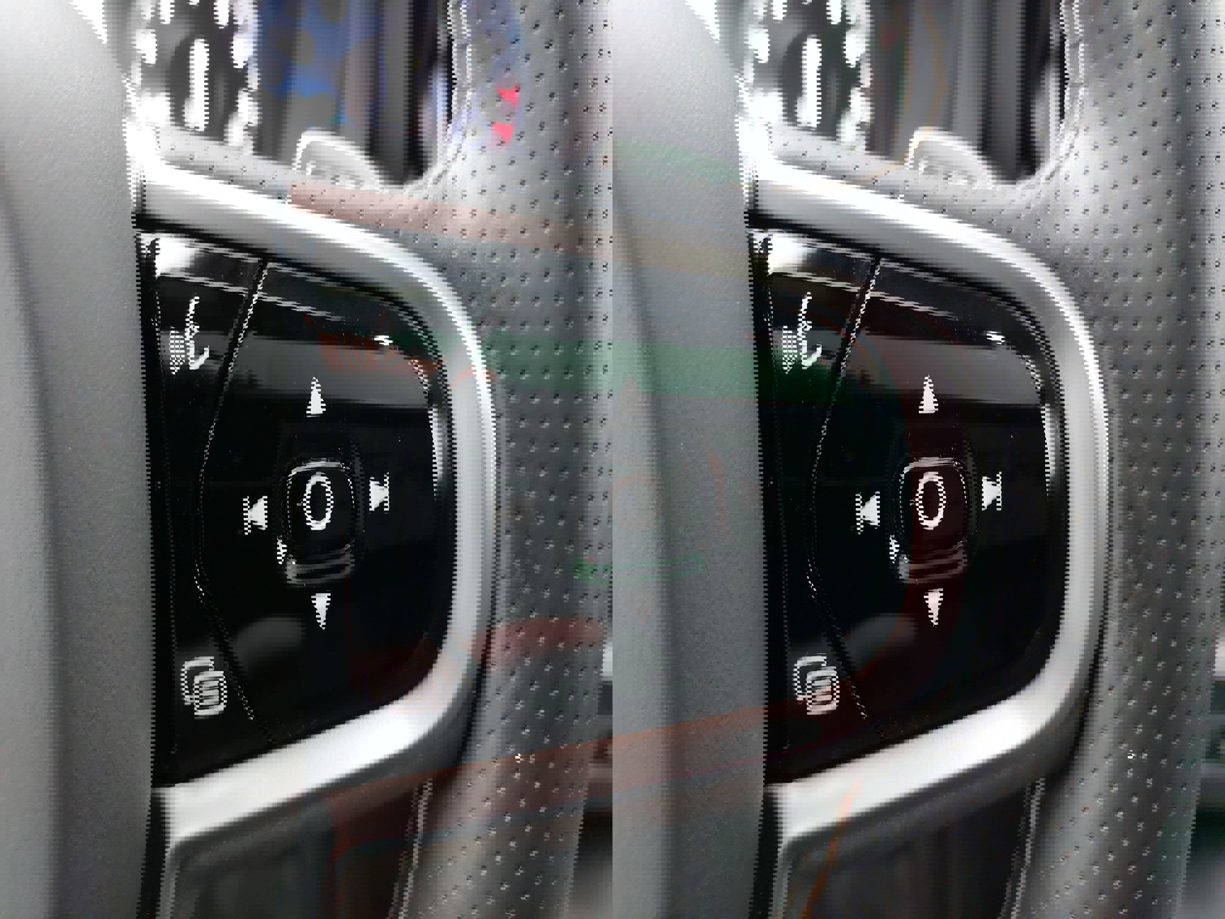 Used 2019 Volvo XC60 T6 R-Design w/ Protection Package Premier image 20