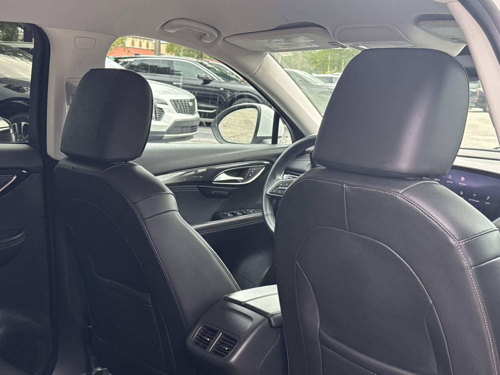 Used 2025 Buick Envision Preferred AWD/4WD image 27