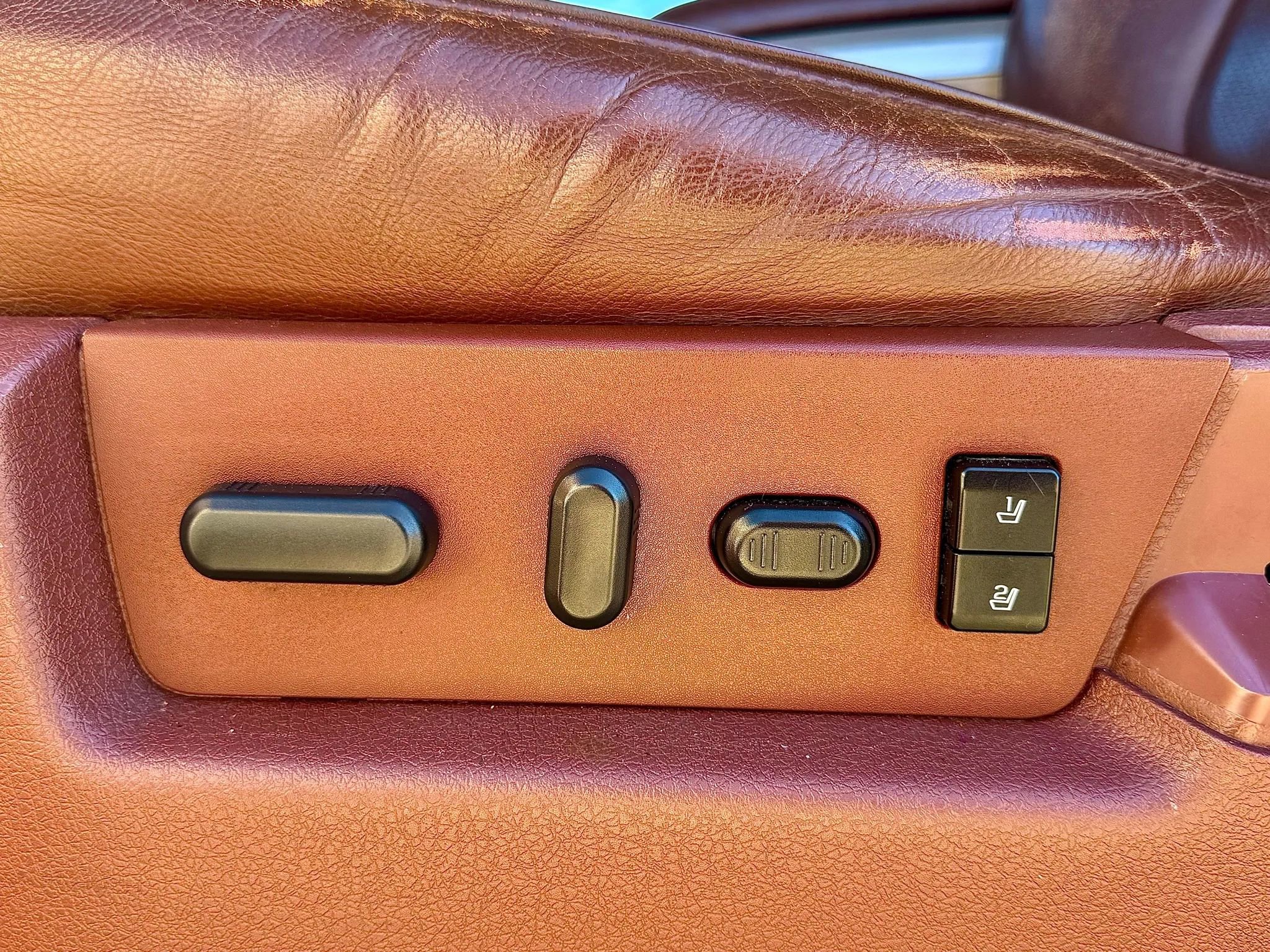 Used 2014 Ford F150 King Ranch w/ King Ranch Luxury Package AWD/4WD image 14