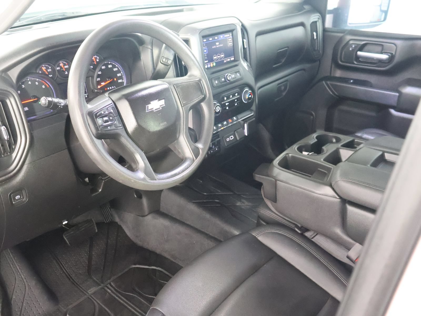 Used 2024 Chevrolet Silverado 2500 W/T AWD/4WD image 39
