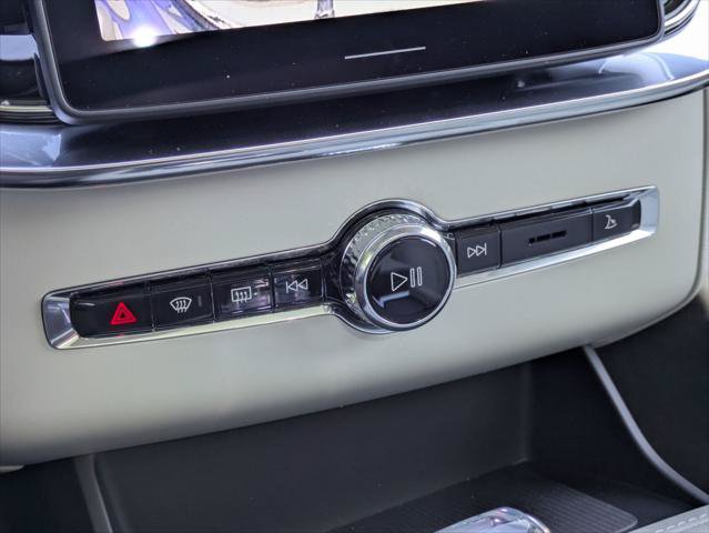 New 2026 Volvo XC90 T8 Ultra w/ Protection Package Premier AWD/4WD image 8