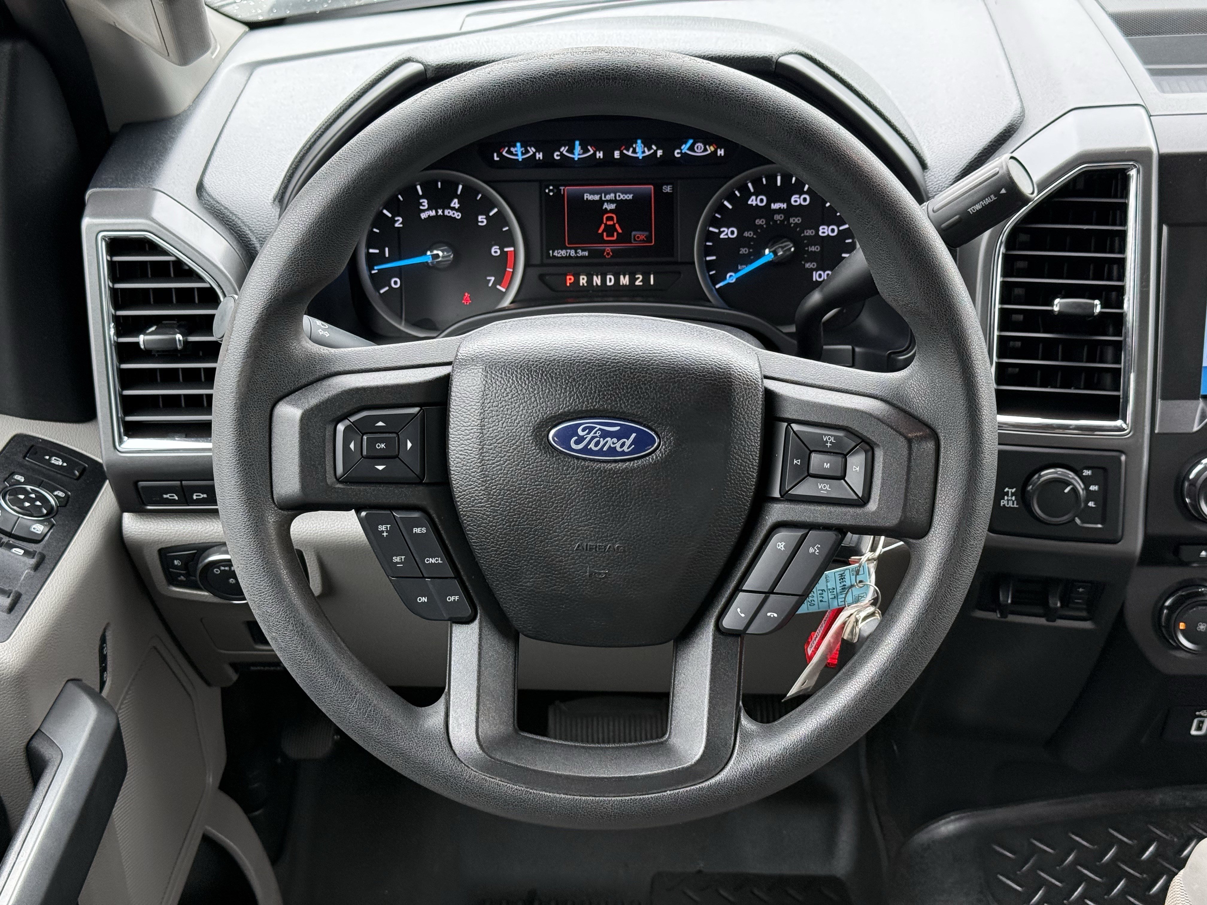 Used 2017 Ford F250 XLT w/ XLT Premium Package AWD/4WD image 15